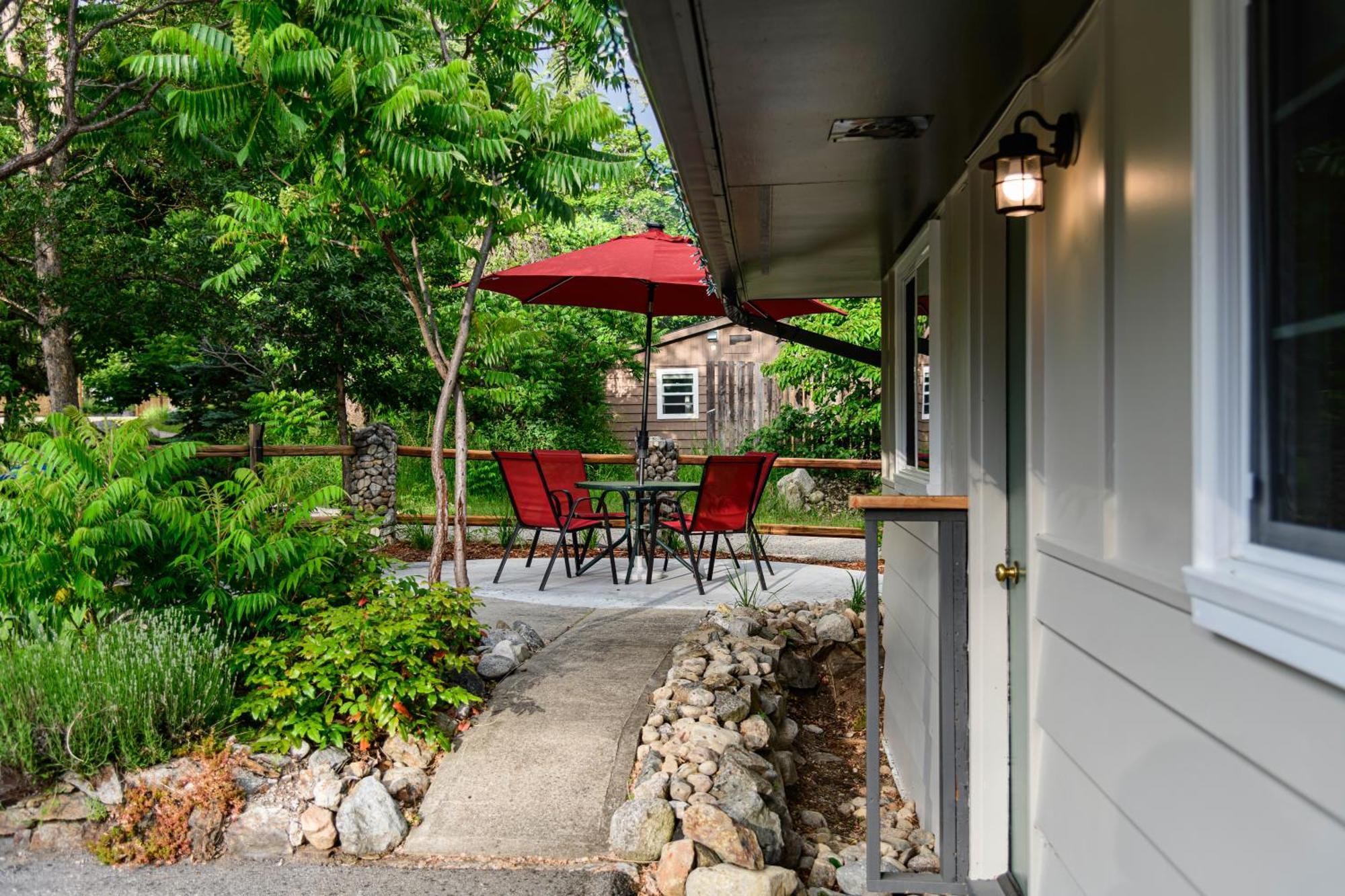 Barefoot Villas And Retreat Christina Lake Luaran gambar