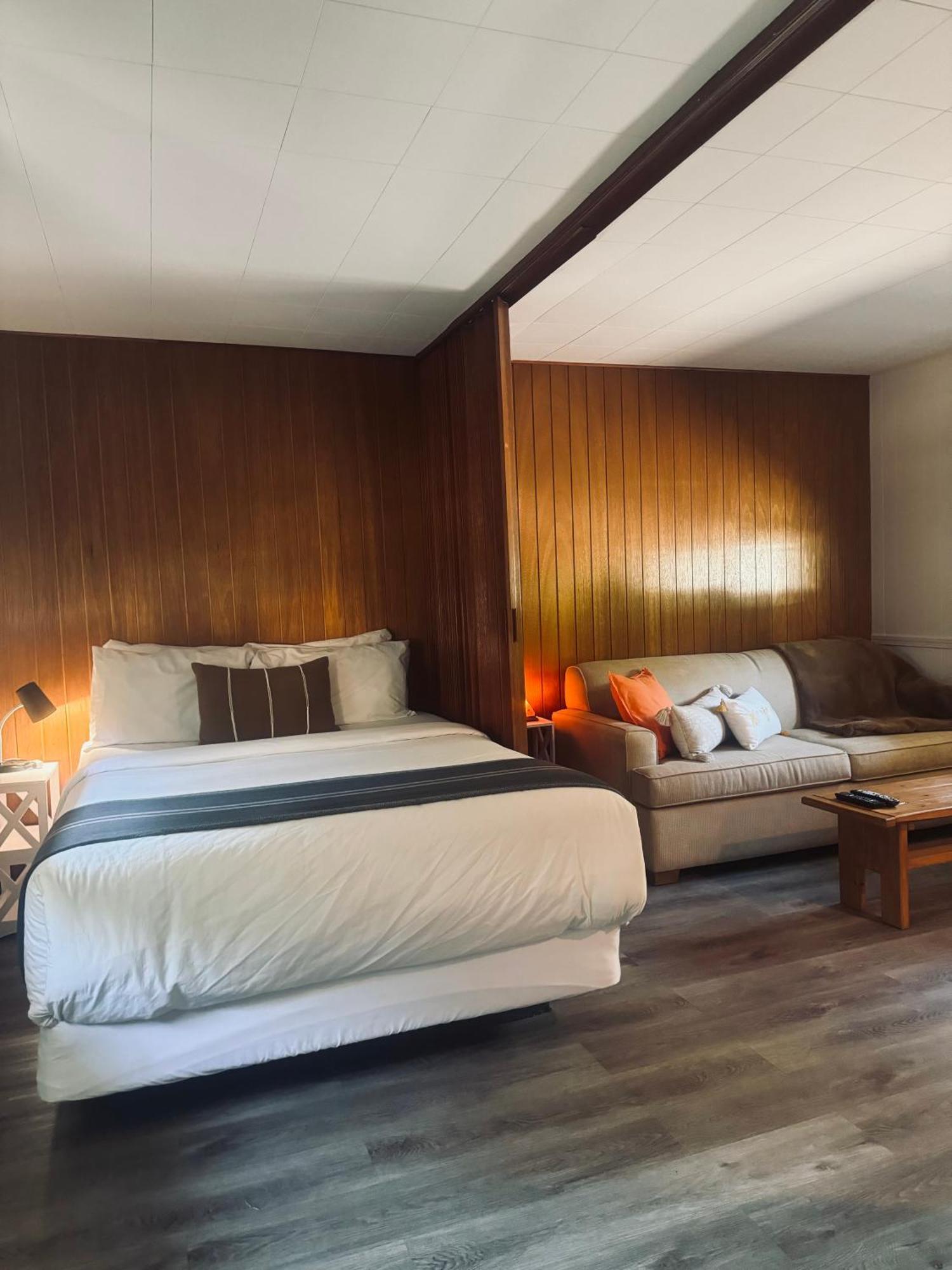 Barefoot Villas And Retreat Christina Lake Luaran gambar